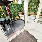 Luxurious Terrace 2 Bedrooms In Relaxing Apartment In Covent Garden